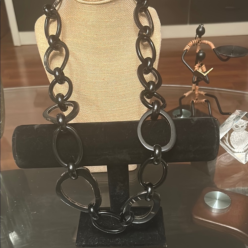 Black Chunky Chain Necklace - Picture 7 of 7